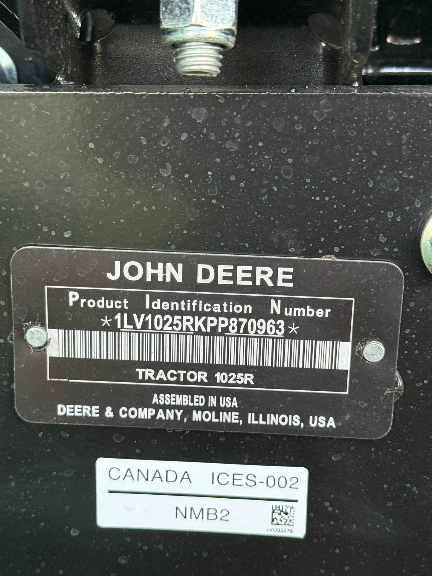 2023 John Deere 1025R – 7.9 Hours – 120R Loader – 60D Mower – Like New