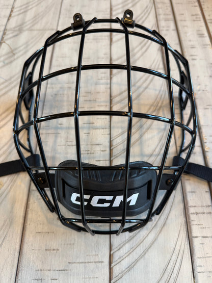 New CCM FM580 Cage Size Senior Large