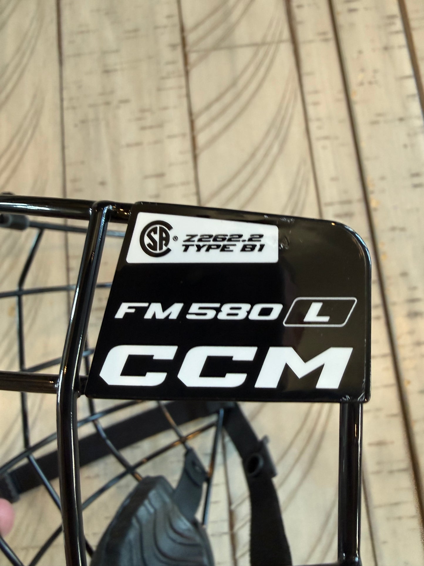 New CCM FM580 Cage Size Senior Large