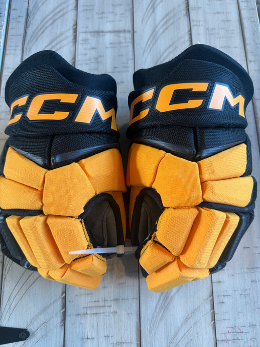 New CCM JetSpeed FT880 Hockey Gloves - 14”
