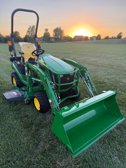 2023 John Deere 1025R – 7.9 Hours – 120R Loader – 60D Mower – Like New